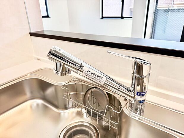 【浄水器】■清潔でおいしい水を手軽に供給してくれます