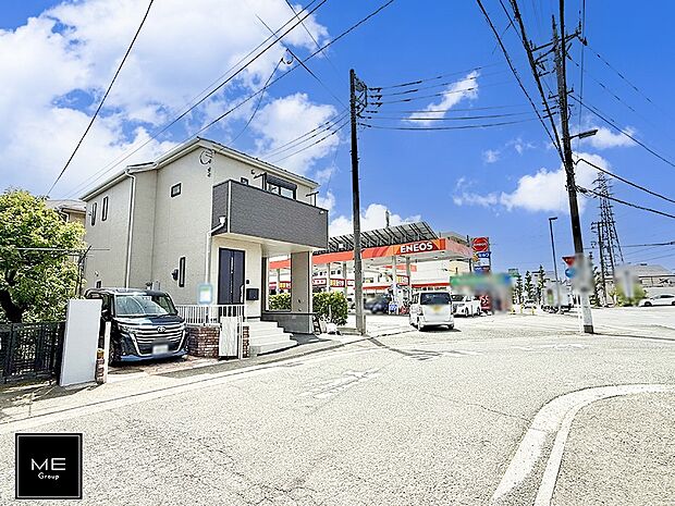 【前面道路含む現地写真】■家族とのお出かけが楽しくなる環境です