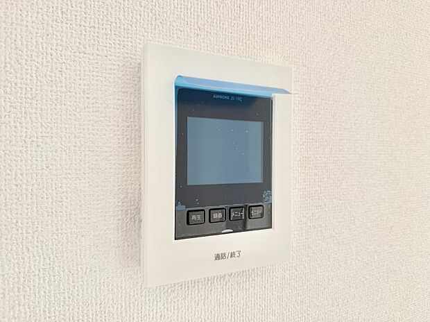 【TVモニター付インターフォン】■訪問者を確認できて安心感が増します