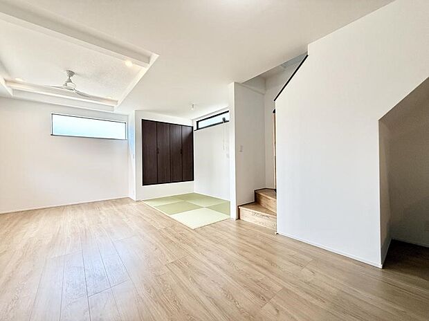【リビング】1号棟  ■自然と会話が生まれる、心地よいひととき