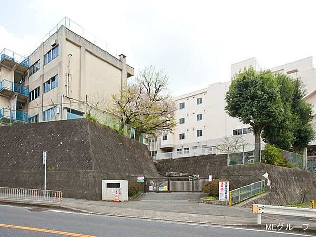 海老名市立海老名小学校（約1,100m・徒歩14分）