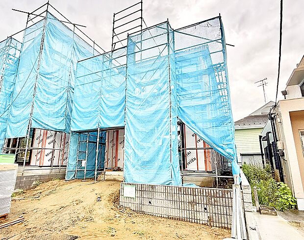 【現地外観写真】2号棟  ■新しい暮らしが始まる場所で、家族の絆を深める