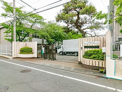 八王子市立川口中学校 1100m(14分)