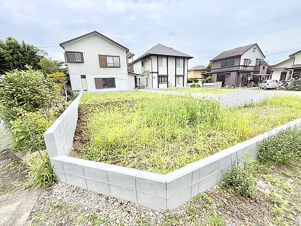 【現地外観写真】1号棟  ■暮らしを彩る充実した設備仕様が備わった住まい