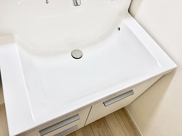 【ハンドシャワー付洗面台】■手洗いや顔を洗う時も快適に使える便利なシャワー