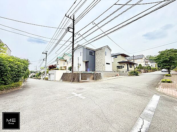 【前面道路含む現地写真】■新しい時代の息吹を感じる、心地よい環境