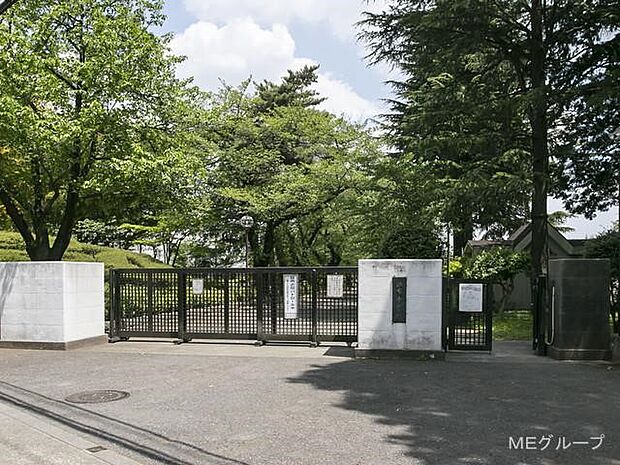 調布市立調布中学校(約700m・徒歩9分)