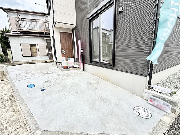 【駐車場】1号棟 ■家族が笑顔で集まる温かな住まい