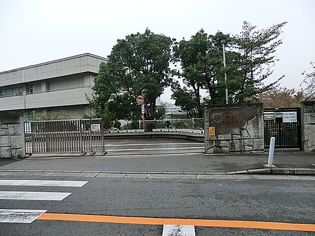 横浜市立松本中学校（約560m・徒歩7分）