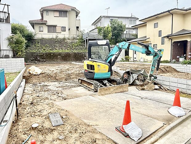 【現地外観写真】1号棟 ■暮らしを彩る充実した設備仕様が備わった住まい