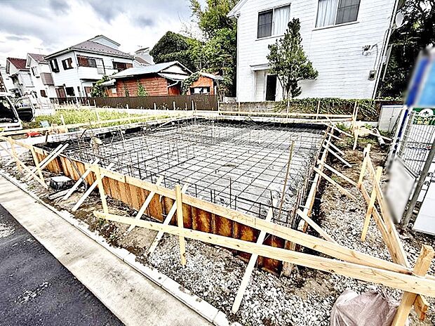 【現地外観写真】1号棟 ■家族みんなが笑顔で過ごせる、安心感のある住まい