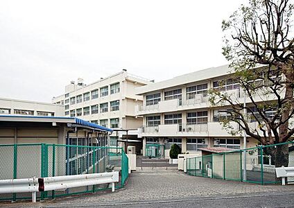 横浜市立東野中学校 190m(3分)