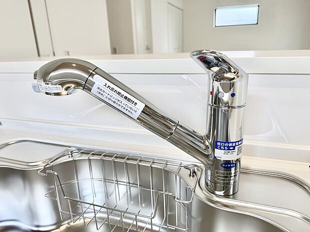 【浄水器】■清潔でおいしい水を手軽に供給してくれます