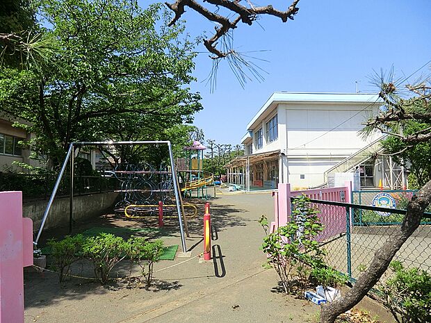 平塚市立港こども園(約300m・徒歩4分)