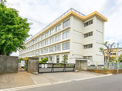 平塚市立中原中学校 640m(8分)