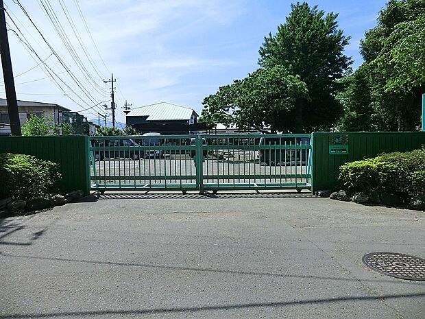 鈴鹿幼稚園(約1,000m・徒歩13分)