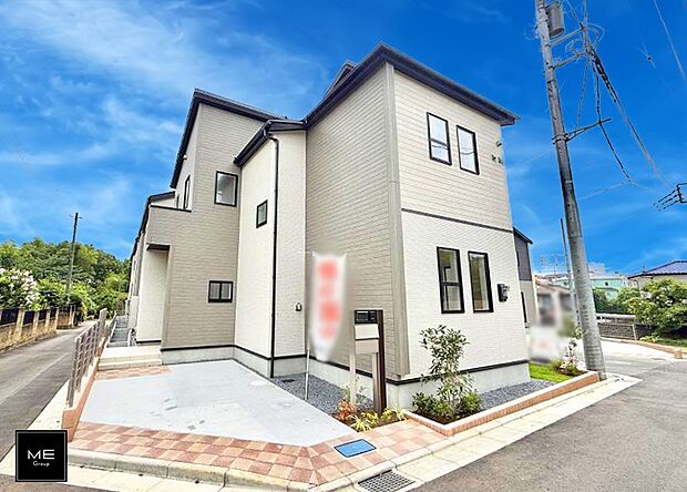 【現地外観写真】1号棟 ■暮らしを豊かにする充実した仕様設備で快適に