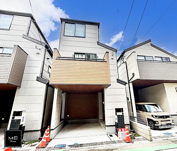 【現地外観写真】3号棟 ■家族みんなが笑顔で過ごせる、安心感のある住まい