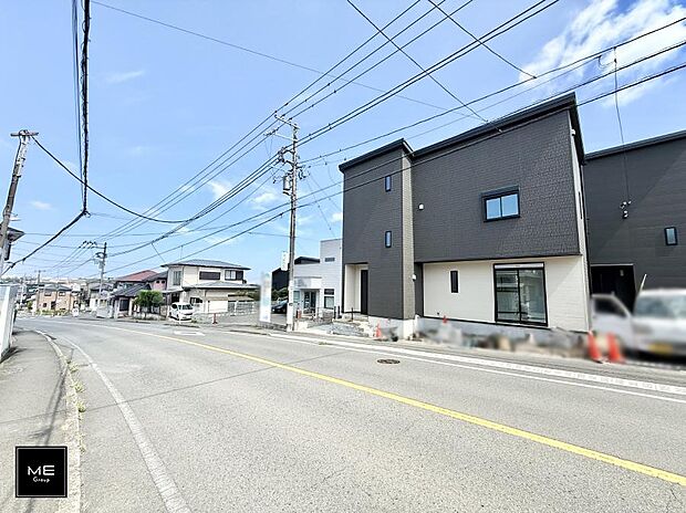 【前面道路含む現地写真】■家族とのお出かけが楽しくなる環境です