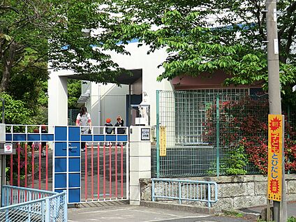 モンタナ幼稚園 600m(8分)