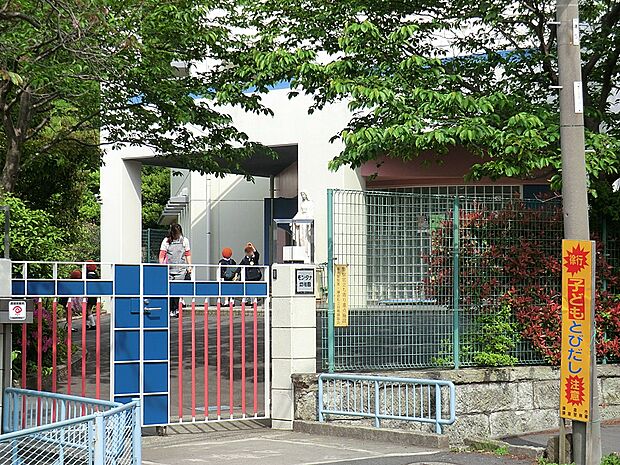 モンタナ幼稚園（約600m・徒歩8分）
