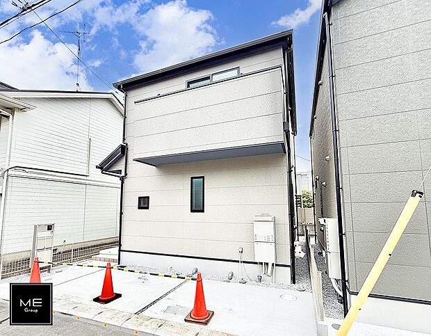 【現地外観写真】2号棟 ■暮らしを彩る充実した設備仕様が備わった住まい