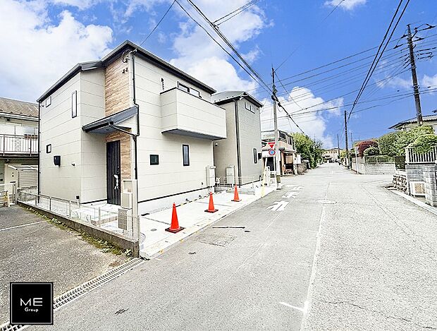 【前面道路含む現地写真】■家族とのお出かけが楽しくなる環境です