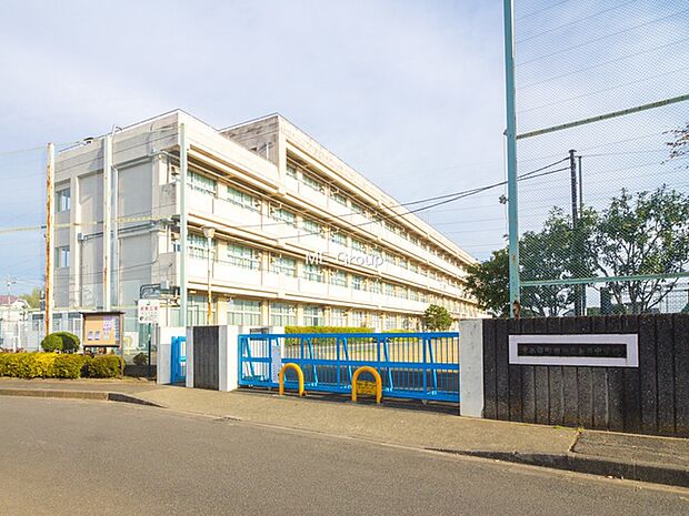 町田市立金井中学校(約1,000m・徒歩13分)