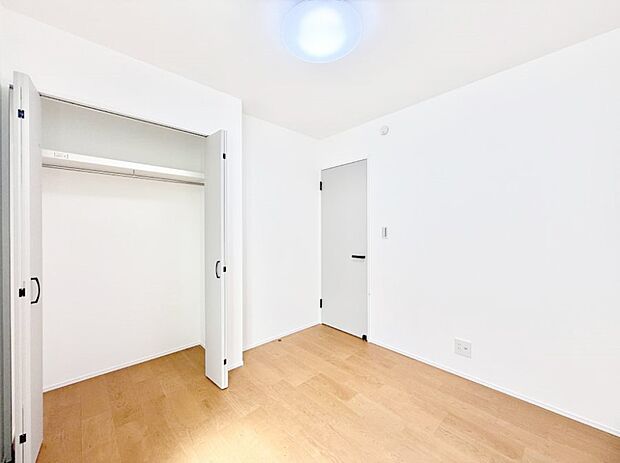 【子供部屋】1号棟 ■仕事や勉強のスペースに使うことで、集中しやすく静かな環境が整います