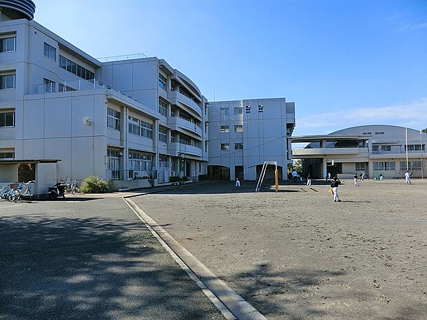 横浜市立下田小学校（約400m・徒歩5分）