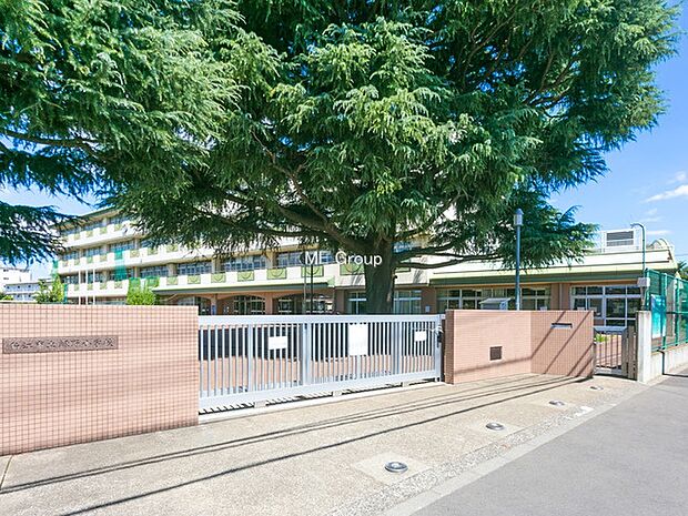 狛江市立緑野小学校(約1,100m・徒歩14分)
