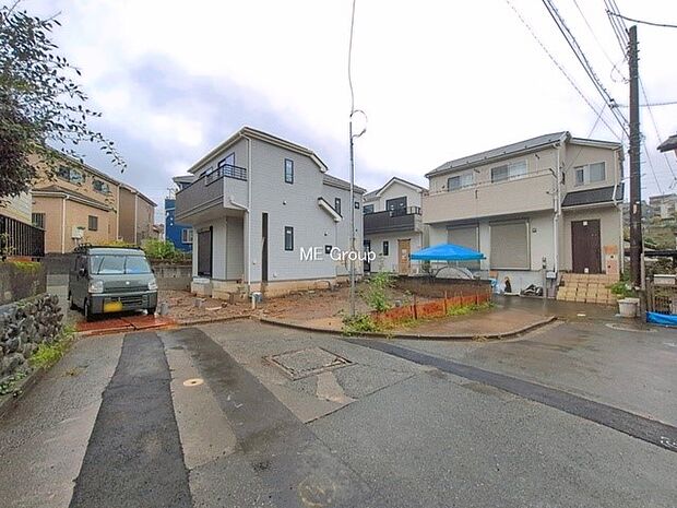 【前面道路含む現地写真】■新しい時代の息吹を感じる、心地よい環境