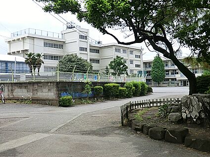 町田市立忠生第三小学校 450m(6分)