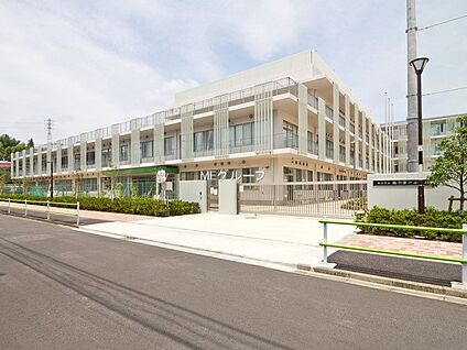 町田市立鶴川第一小学校 560m(7分)