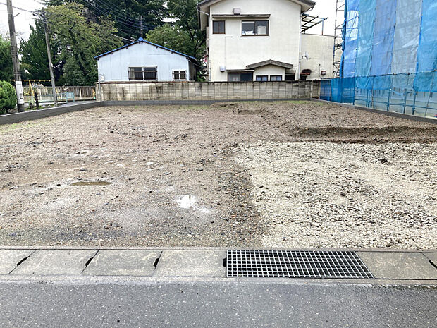 現地（8/29）　◎販売開始しました！この場所に、新しい住まいが誕生します！◎