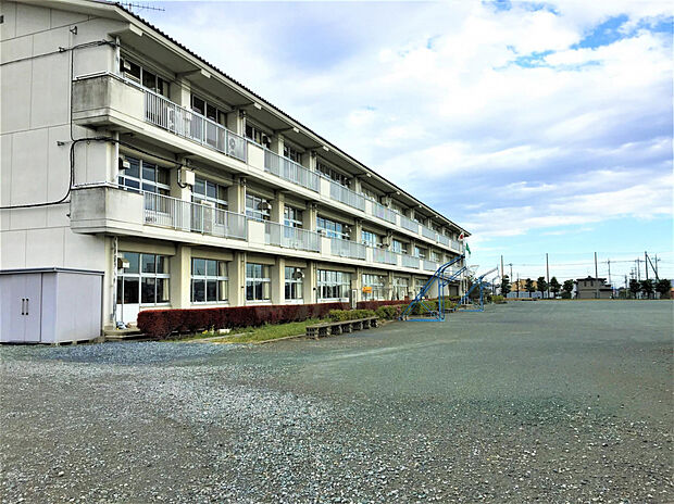 吉井西中学校（約1,160m）