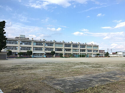 殖蓮小学校 1040m