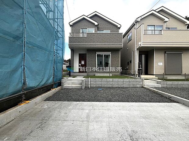 B号棟 明るい陽光が似合う、落ち着きある佇まいです。