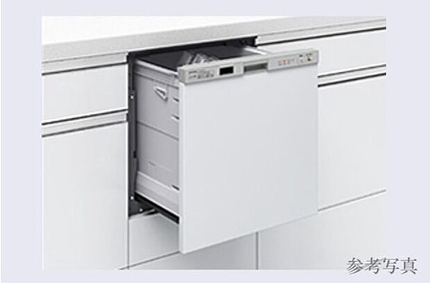 【食洗機】家事効率をあげる便利なビルトイン式の食器洗浄乾燥機。食器の出し入れもスムーズです。