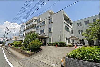 裾野赤十字病院 610m(徒歩8分)