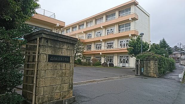 函南町立東小学校（約1,425m）
