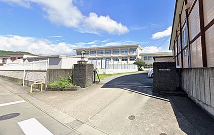 裾野市立西小学校 1280ｍ(徒歩16分)