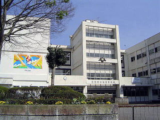 沼津市立愛鷹中学校（約450m）