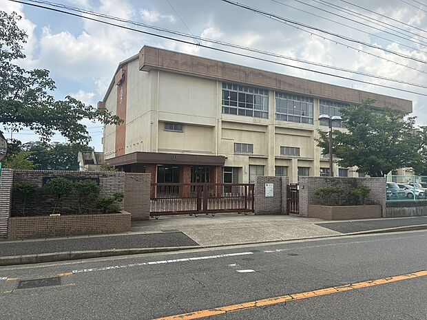 大高北小学校（約960m）