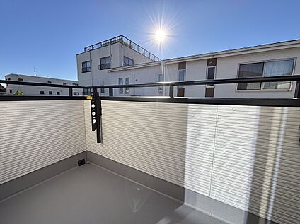 【C号棟】南向きバルコニーで洗濯物が乾きやすい