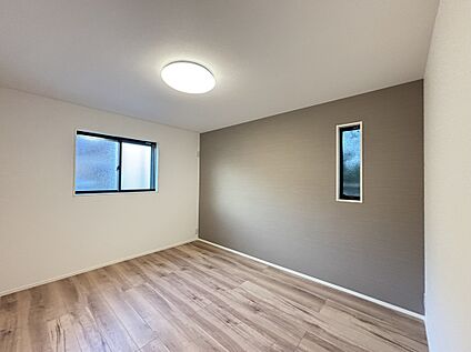 二面採光で明るい居室