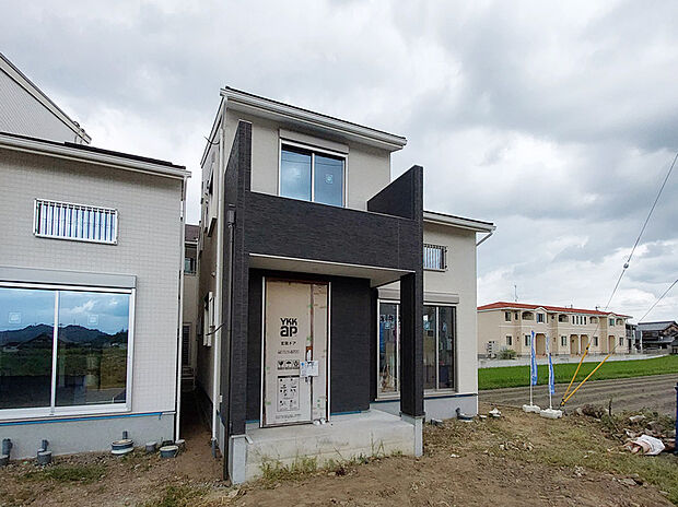 【3期6号地　】4LDK＋小屋裏収納（固定階段付）只今建築中です。