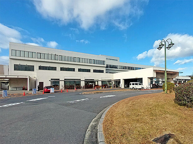 滋賀医科大学医学部付属病院(約2m)