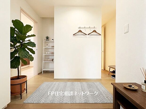 ■玄関■本画像はAIがCGで家具作成しており、実際の現地に家具は設置されておりません。また、販売価格に家具、小物等は含まれておりません。
