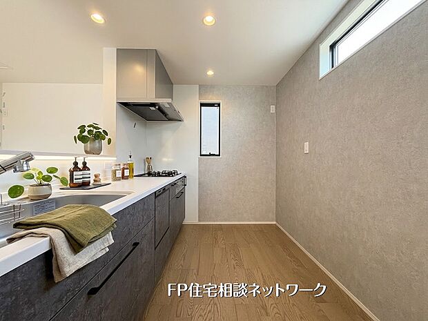 【キッチン】【キッチン】本画像はAIがCGで小物作成しており、実際の現地に小物は設置されておりません。また、販売価格に小物等は含まれておりません。